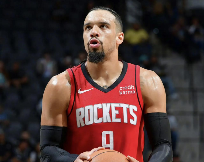 今晚全明星赛传出新动向，达拉斯独行侠调整名单，管理层表态：赛场秩序良好，资深球员宣示担当的简单介绍